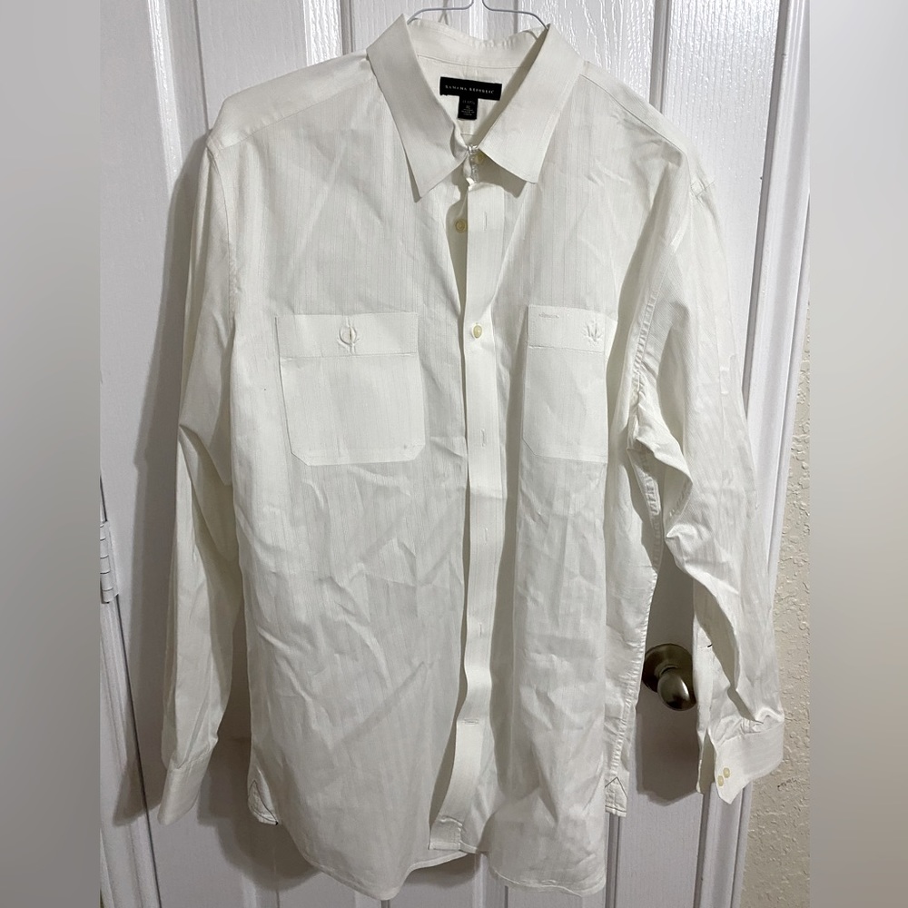Banana Republic long sleeve button down dress shirt